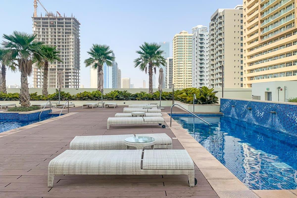 Apartment Frank Porter - Tower 108