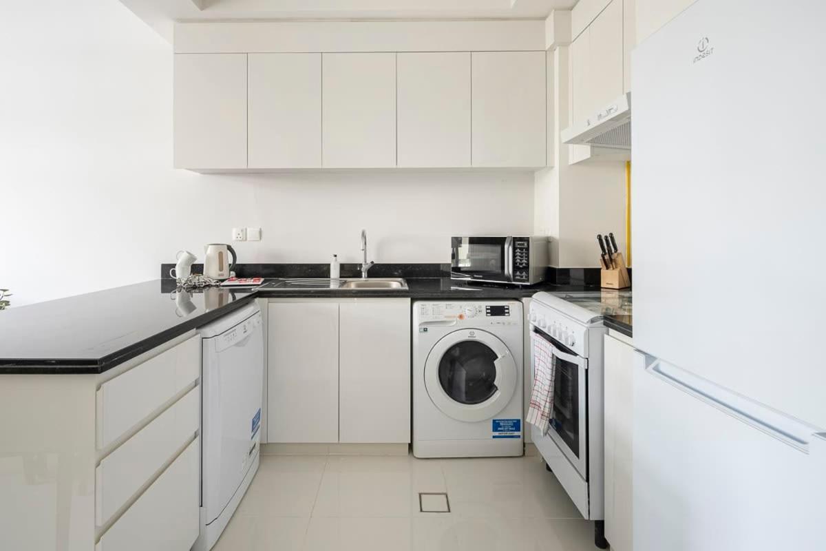 Apartment Frank Porter - Tower 108